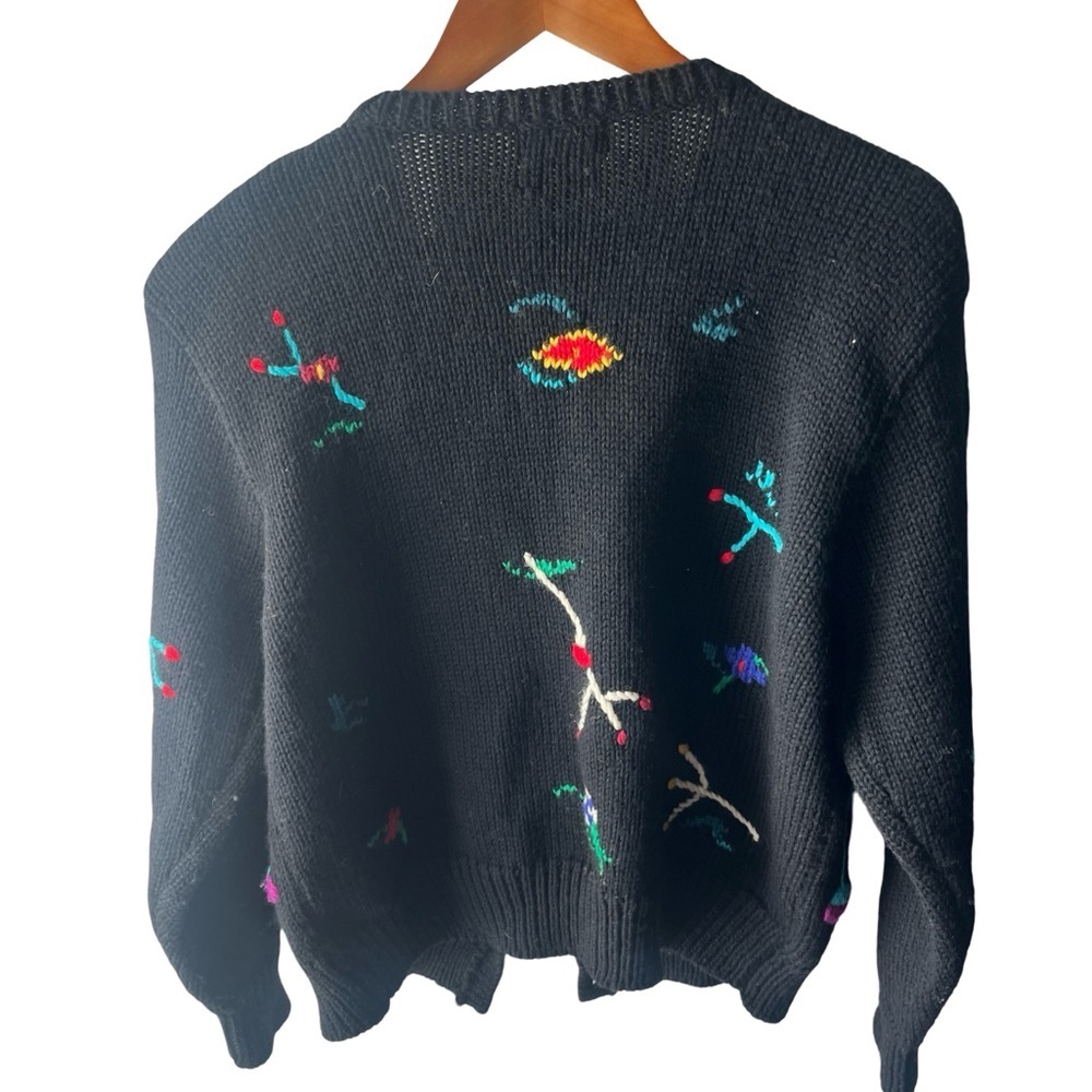 Vintage 100% Wool Black Floral Korean Hand Knit Sweater - Picture 4 of 4